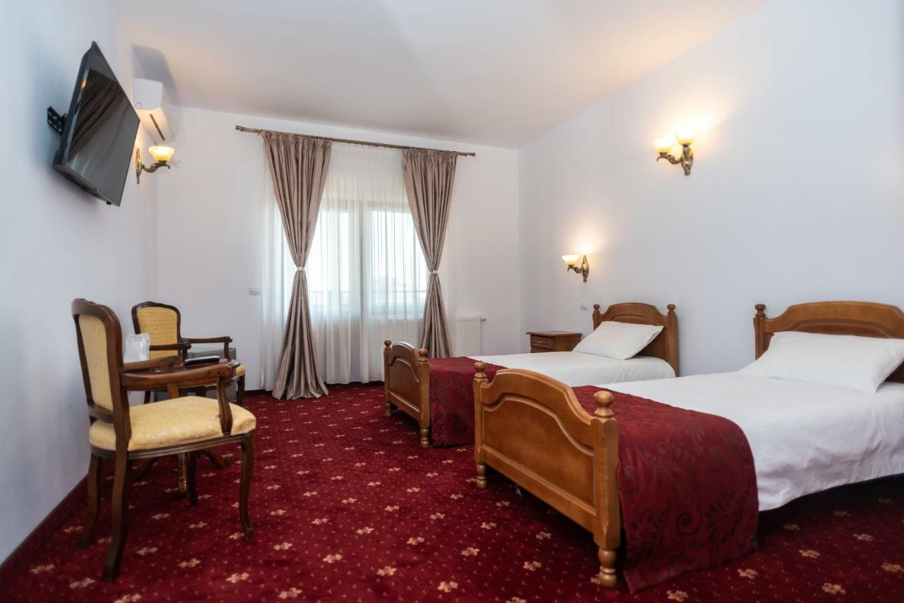 Hotel Tango Margo Valea Lupului  Exterior foto